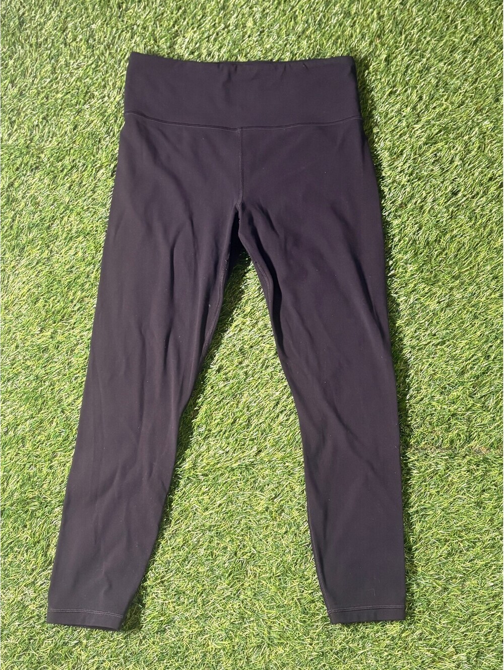 Athleta Ultra High Rise Flation 7/8 Tight Black Polyester Leggings Womens M